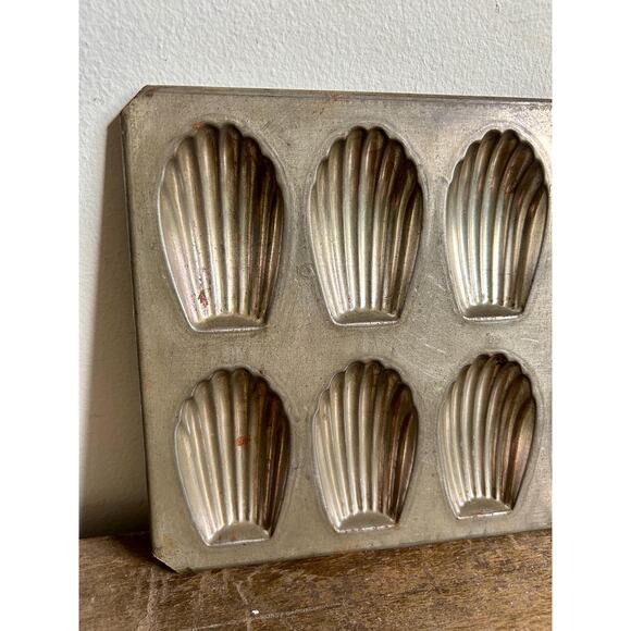 Vintage French Madeleine Mold Tin | Kitchen Baking Accessories | French Pastries - Picture 2 of 4